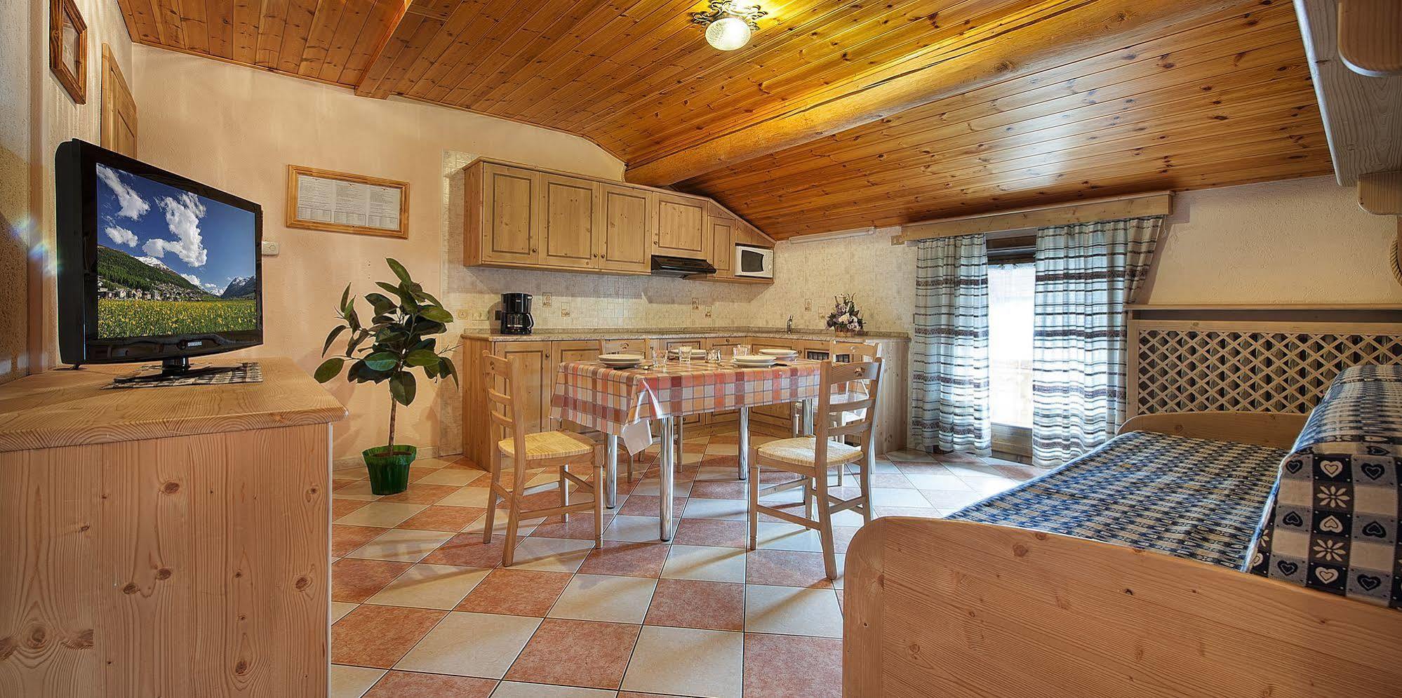 Baita Carosello Apt 4 By Livigno Accomodation Eksteriør bilde